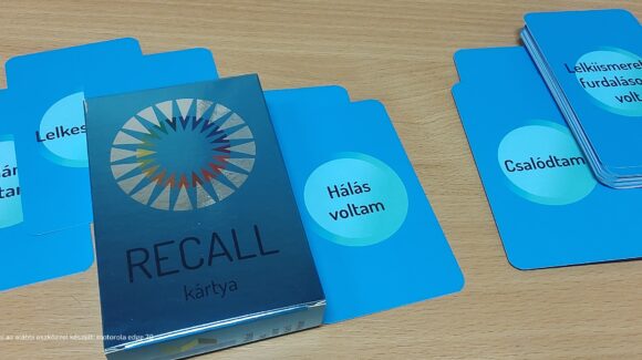 “Recall Cards: Egy Inovatív Kártyajáték az Érzelmi Intelligencia és Memória Fejlesztéséért”